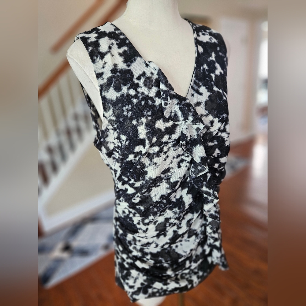 Casual Express Abstract Top Large